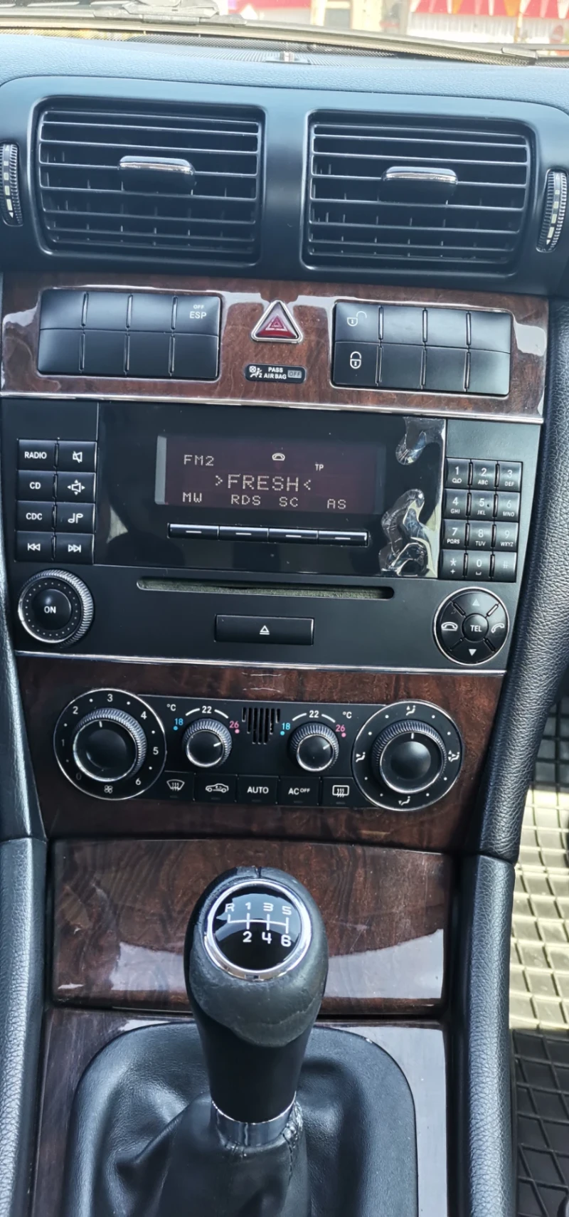 Mercedes-Benz C 200, снимка 6 - Автомобили и джипове - 50864107