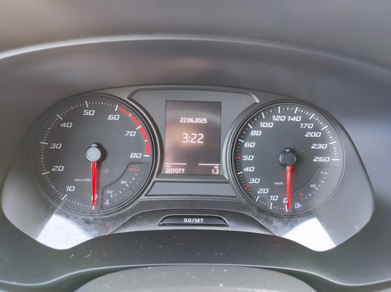 Seat Leon 1.2Turbo 86hp 4 цилиндъра 2014g, снимка 11 - Автомобили и джипове - 50905830