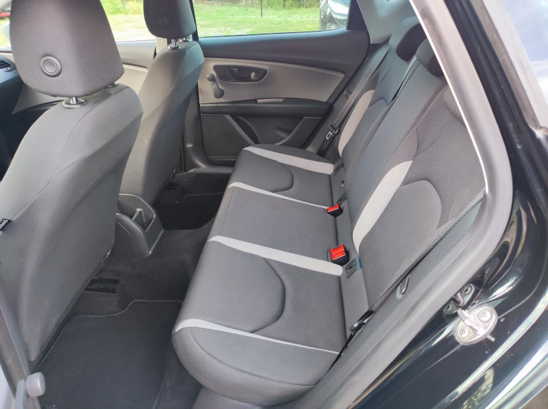 Seat Leon 1.2Turbo 86hp 4 цилиндъра 2014g, снимка 9 - Автомобили и джипове - 50905830