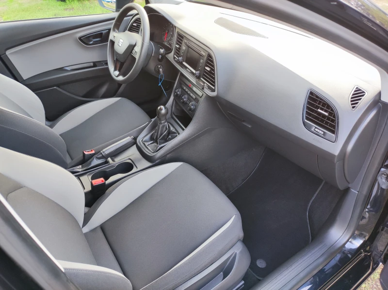 Seat Leon 1.2Turbo 86hp 4 цилиндъра 2014g, снимка 8 - Автомобили и джипове - 50905830