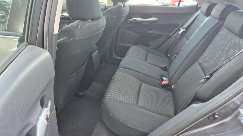 Toyota Auris 2.0D4D 125к.с, снимка 13 - Автомобили и джипове - 52402741