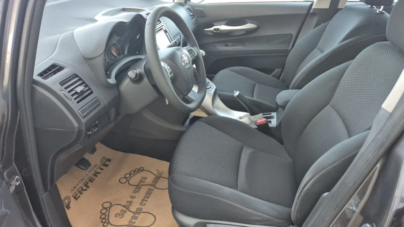 Toyota Auris 2.0D4D 125к.с, снимка 12 - Автомобили и джипове - 52402741