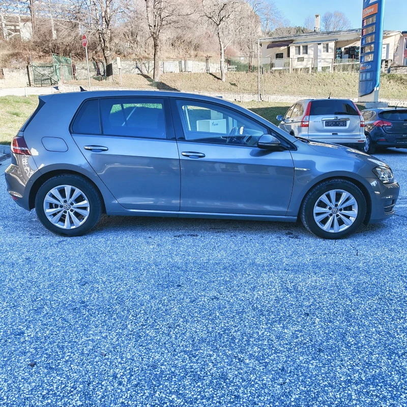 VW Golf 1.6 TDI Comfortline BlueMotion, снимка 8 - Автомобили и джипове - 53020197