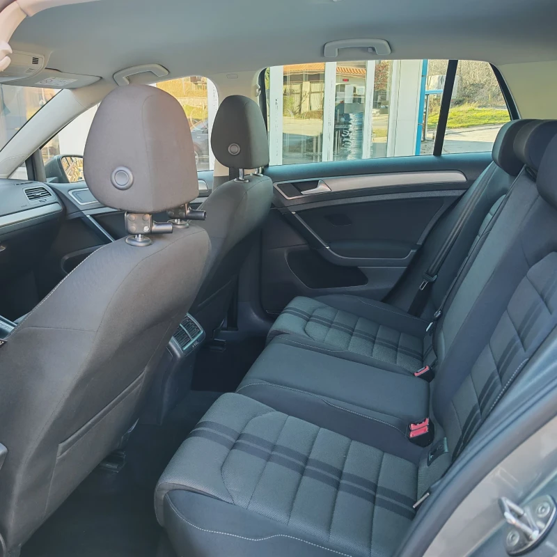 VW Golf 1.6 TDI Comfortline BlueMotion, снимка 15 - Автомобили и джипове - 53020197