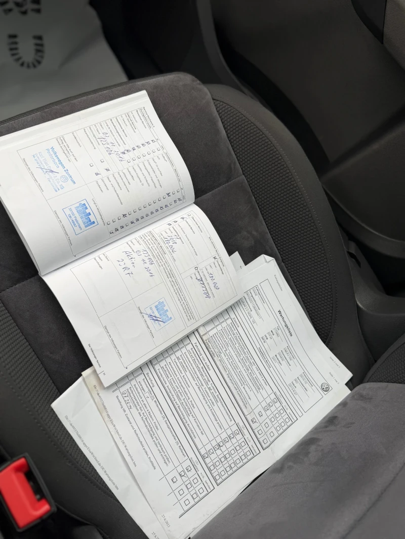 VW Touran 2.0 TDI 170 к.с Highline, снимка 17 - Автомобили и джипове - 53274462