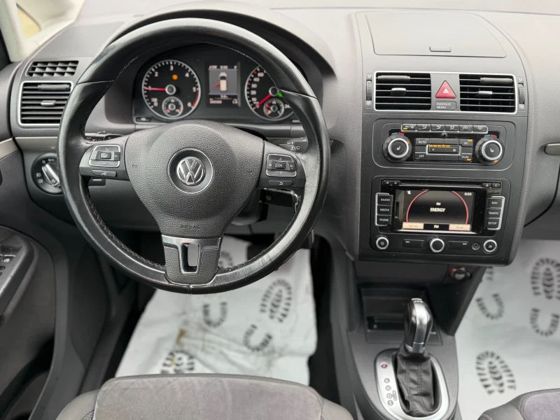 VW Touran 2.0 TDI 170 к.с Highline, снимка 9 - Автомобили и джипове - 53274462