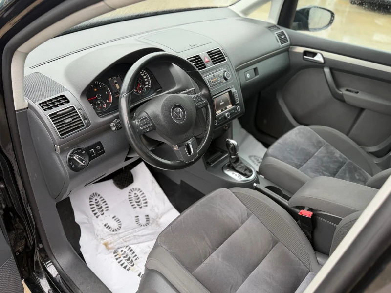 VW Touran 2.0 TDI 170 к.с Highline, снимка 14 - Автомобили и джипове - 53274462