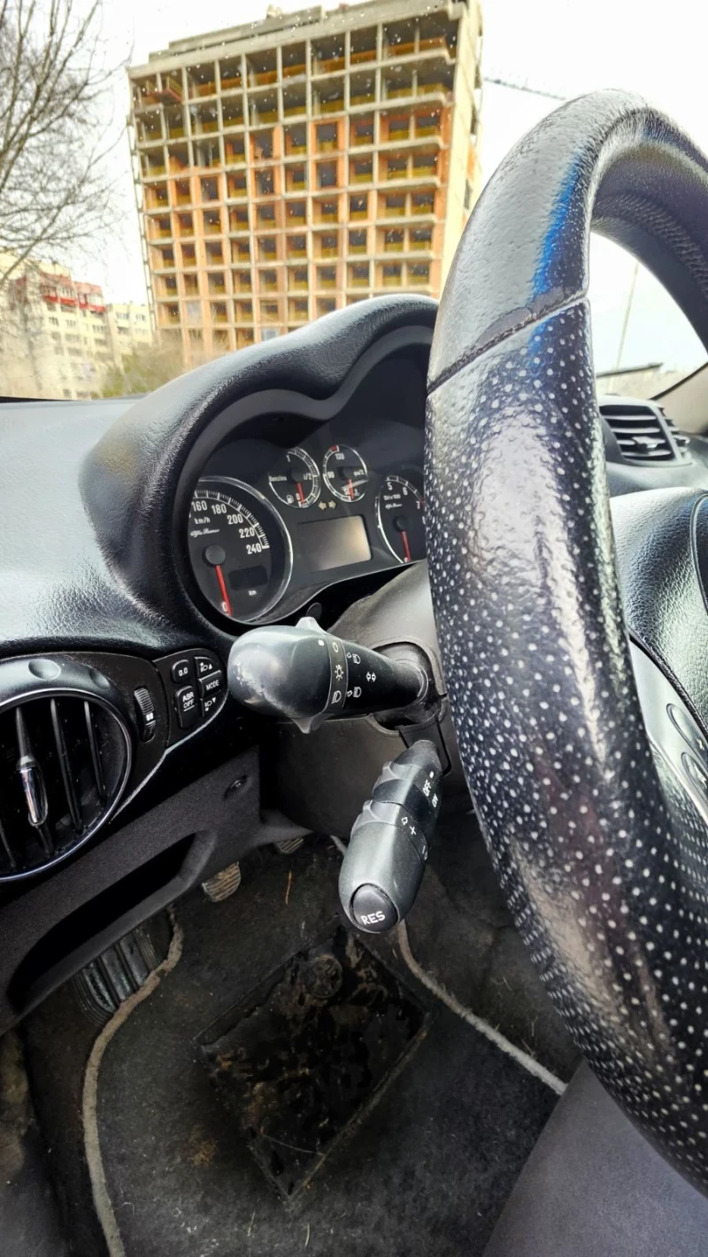 Alfa Romeo 147 97хл км, снимка 15 - Автомобили и джипове - 53300908