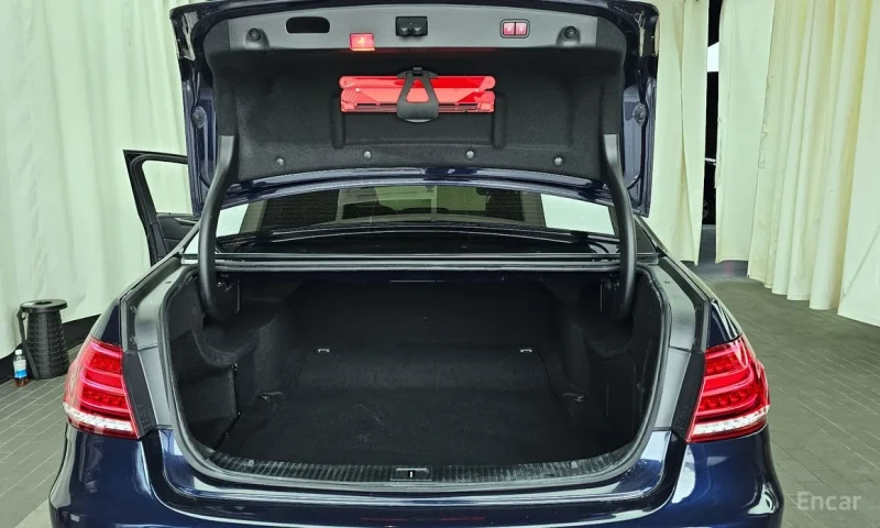 Mercedes-Benz E 350 E-Class W212 E350 Bluetec 4MATIC - 27900 лв. - 97907013 | Car24.bg