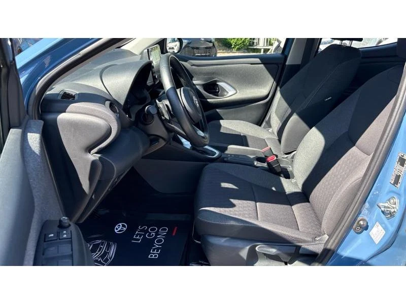 Toyota Yaris 1.5P FANCY CVT, снимка 12 - Автомобили и джипове - 55568389