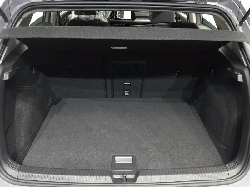 VW Golf 2.0 Tdi Premium, снимка 16 - Автомобили и джипове - 55785482