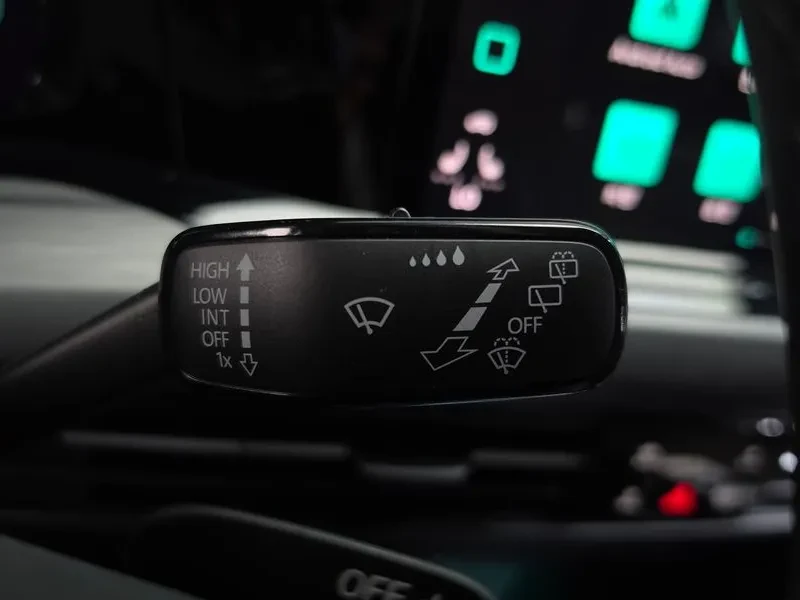 VW Golf 2.0 Tdi Premium, снимка 17 - Автомобили и джипове - 55785482