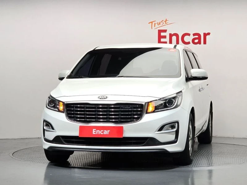 Kia Carnival 11-Seater Deluxe| 199к.с., снимка 3 - Автомобили и джипове - 56165012