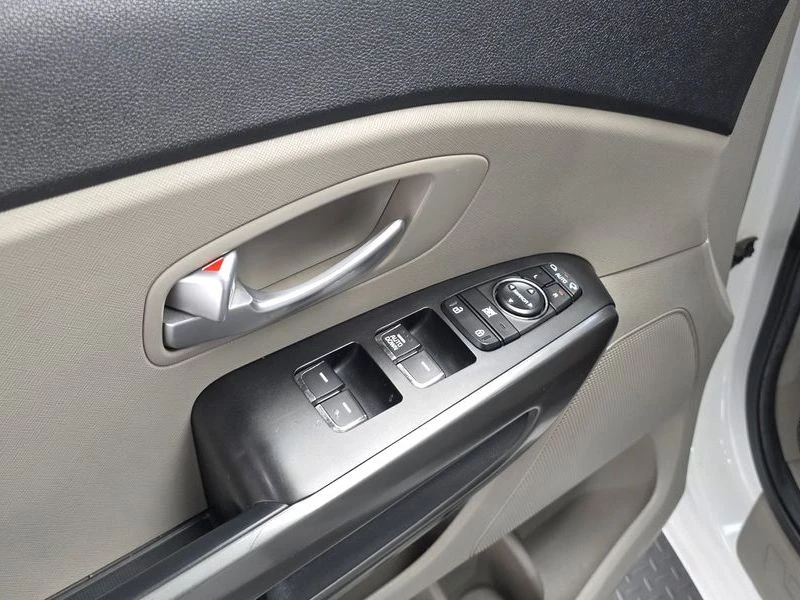 Kia Carnival 11-Seater Deluxe| 199к.с., снимка 16 - Автомобили и джипове - 56165012