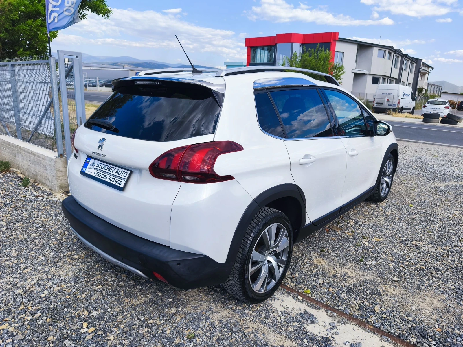 Peugeot 2008 120hp Allure Urban Cross Panorama  - изображение 5