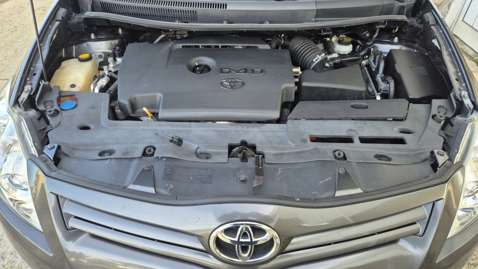 Toyota Auris 2.0D4D 125. | Mobile.bg   17