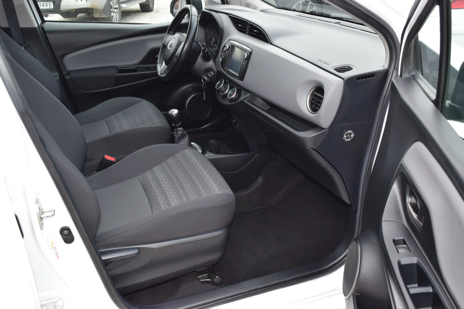 Toyota Yaris 1.4 d4d* Euro6B* 90 kc*  - изображение 10