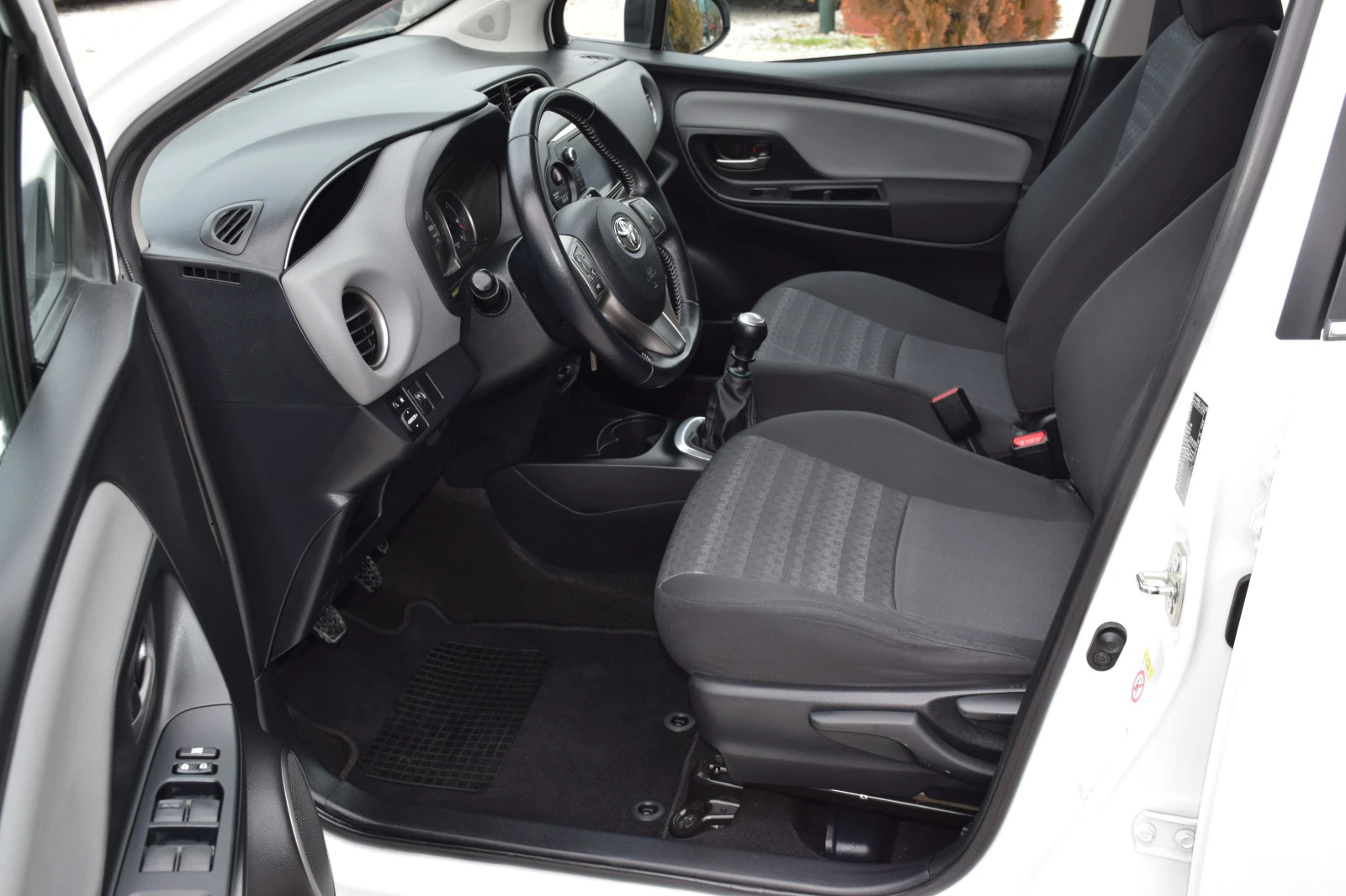 Toyota Yaris 1.4 d4d* Euro6B* 90 kc*  - изображение 8