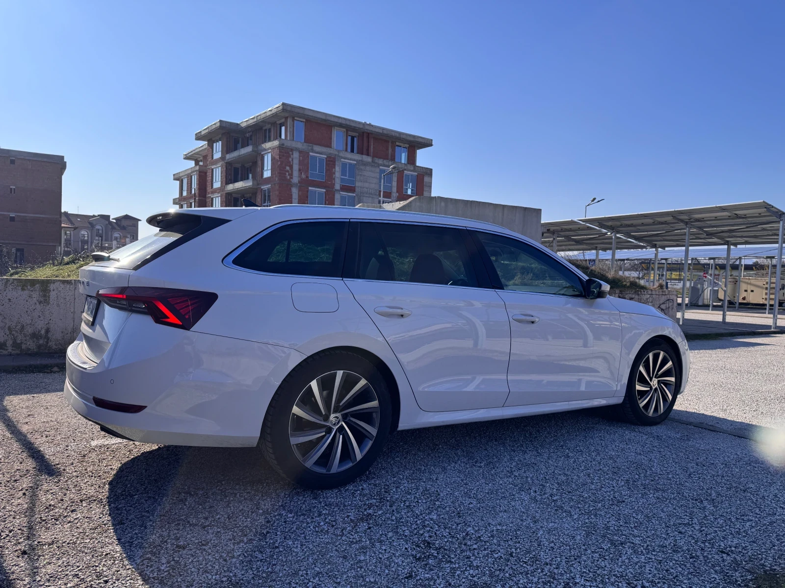 Skoda Octavia 2.0TDI/DSG/150 к.с. - изображение 7