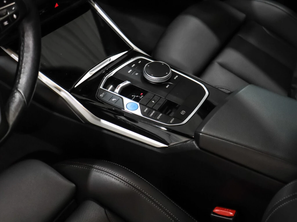 BMW i4 eDrive35 / Gran Coupe / 418km Battery Range / Come, снимка 15 - Автомобили и джипове - 53784076