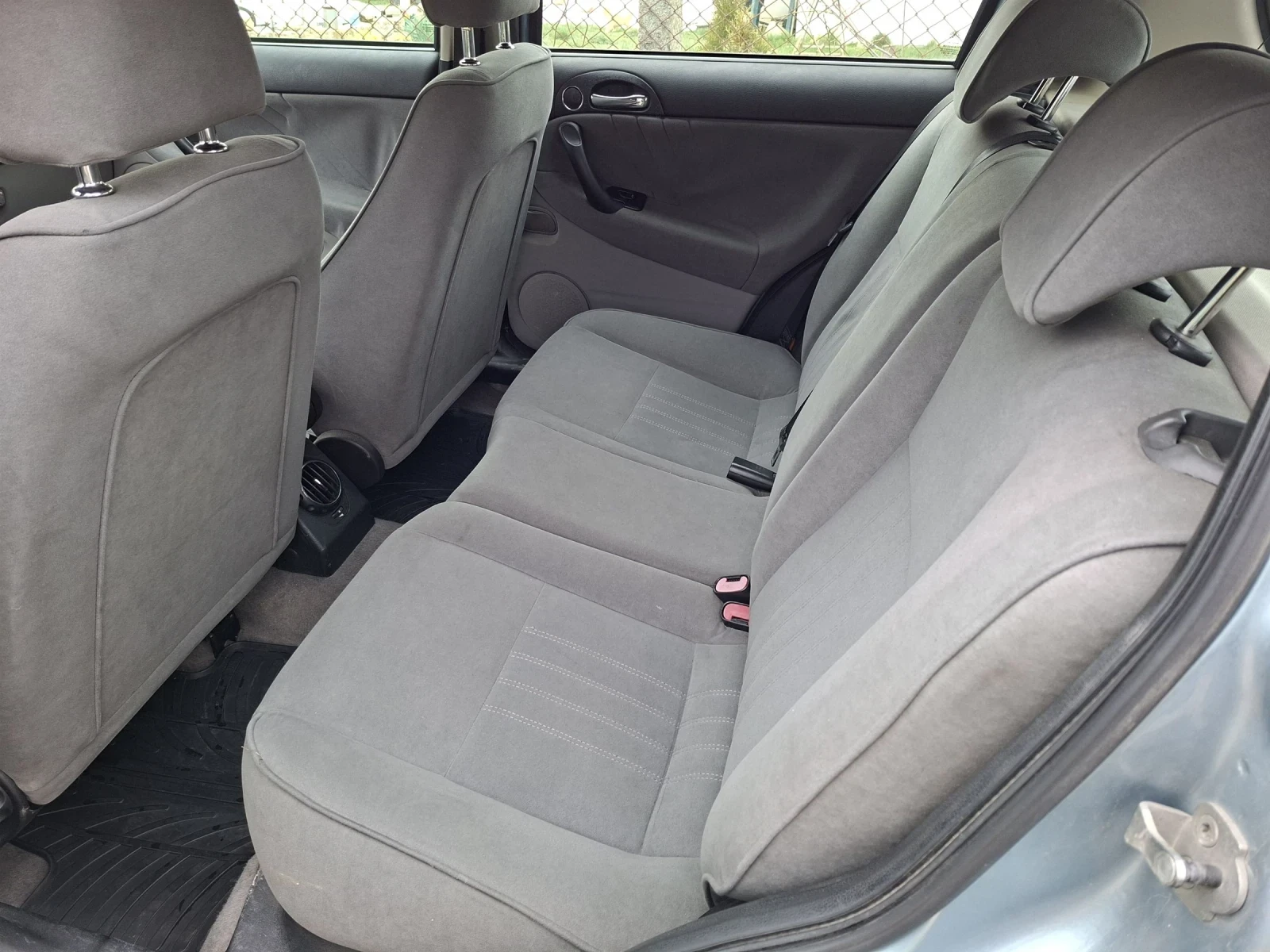 Alfa Romeo 147 1.9jtdm, снимка 14 - Автомобили и джипове - 53800872