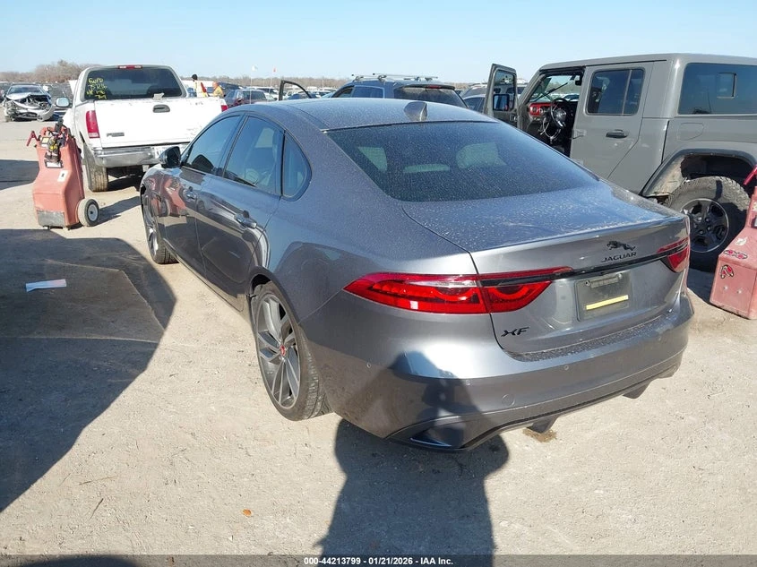 Jaguar Xf 2l Se P250 Rwd Automatic, снимка 3 - Автомобили и джипове - 53907259