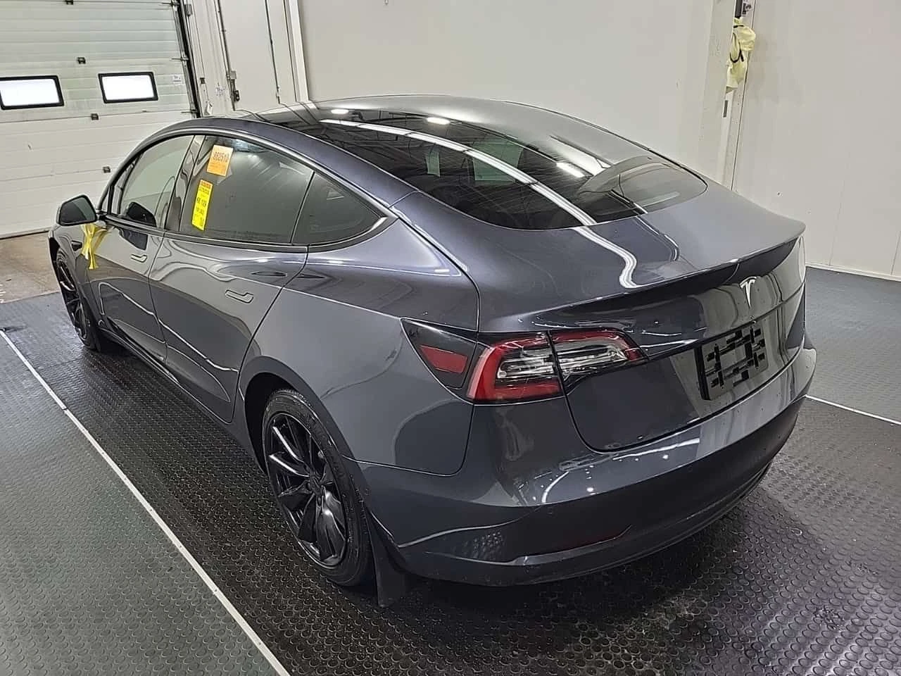 Tesla Model 3 * Standard Range * PANO* KEYLESS* ПОДГРЕВ* NAVI* , снимка 4 - Автомобили и джипове - 54001847