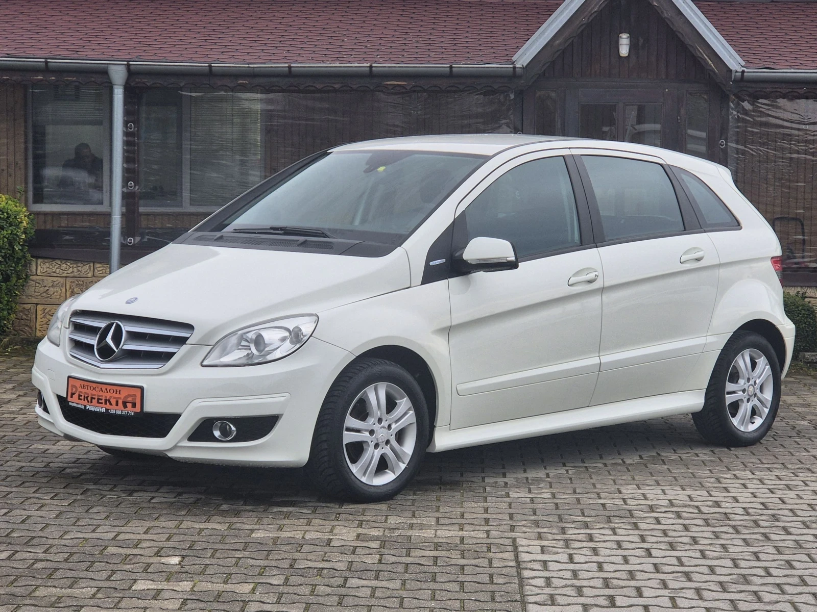 Mercedes-Benz B 180 1.8 бензин 115к.с. | Auto.bg — изображение 1