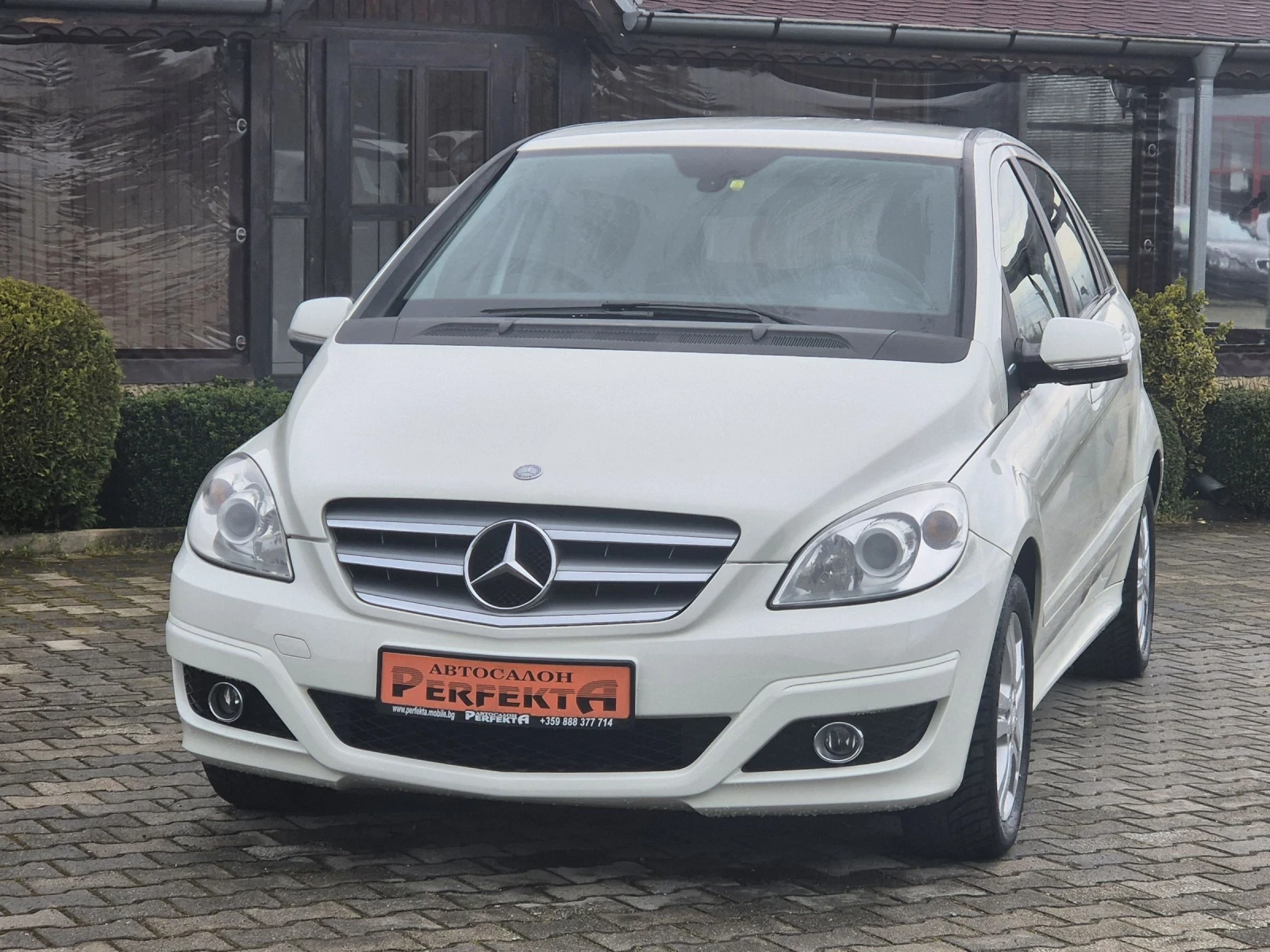 Mercedes-Benz B 180 1.8 бензин 115к.с., снимка 3 - Автомобили и джипове - 54048871