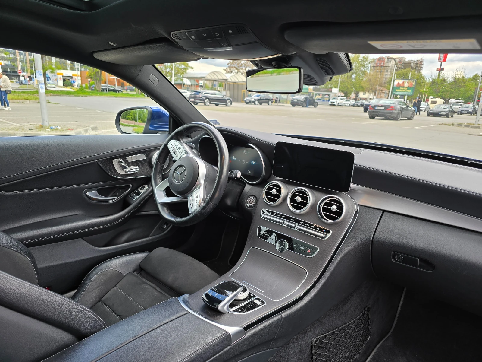 Mercedes-Benz C 300  AMG 4MATIC, снимка 8 - Автомобили и джипове - 54399893