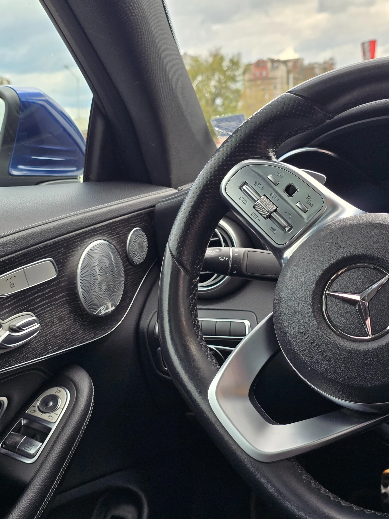 Mercedes-Benz C 300  AMG 4MATIC, снимка 10 - Автомобили и джипове - 54399893