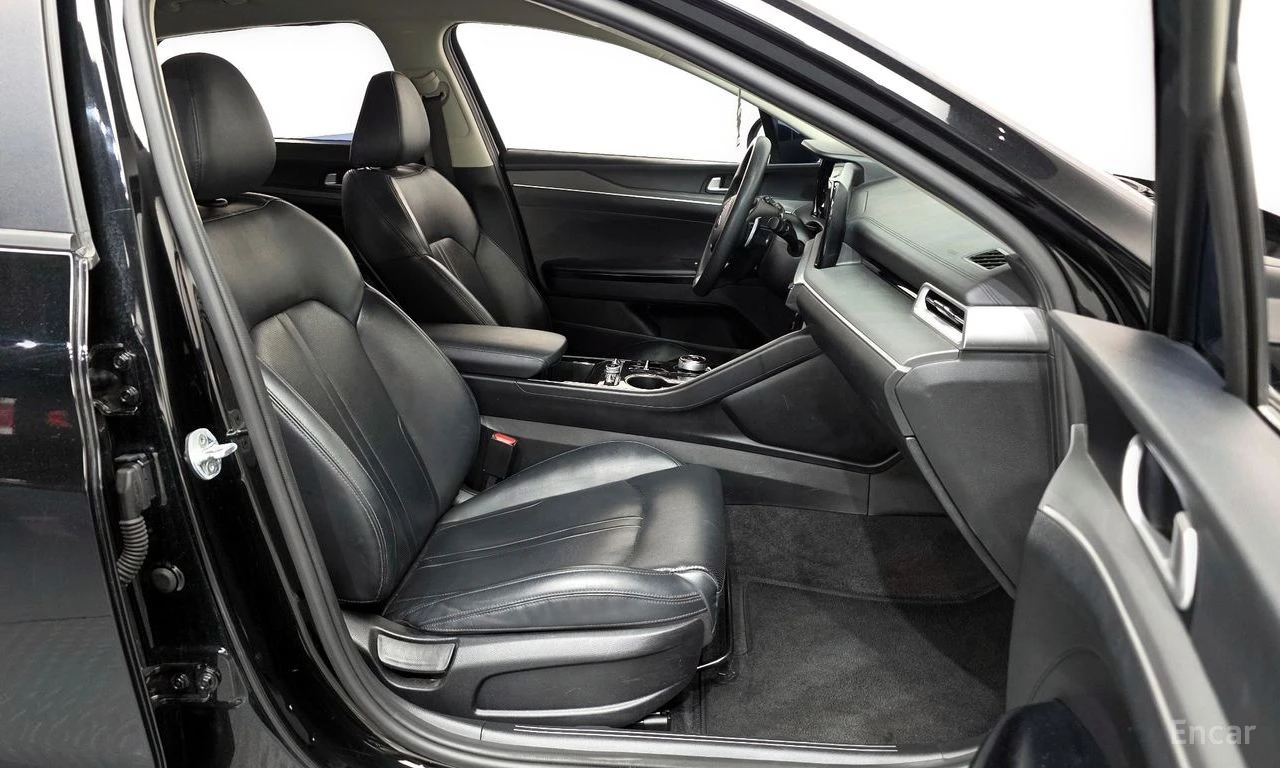 Kia K5 2.0 Trendy* ПОДГРЕВ* КАМЕРА* KEYLESS* КРАЙНА ЦЕНА*, снимка 7 - Автомобили и джипове - 54497483