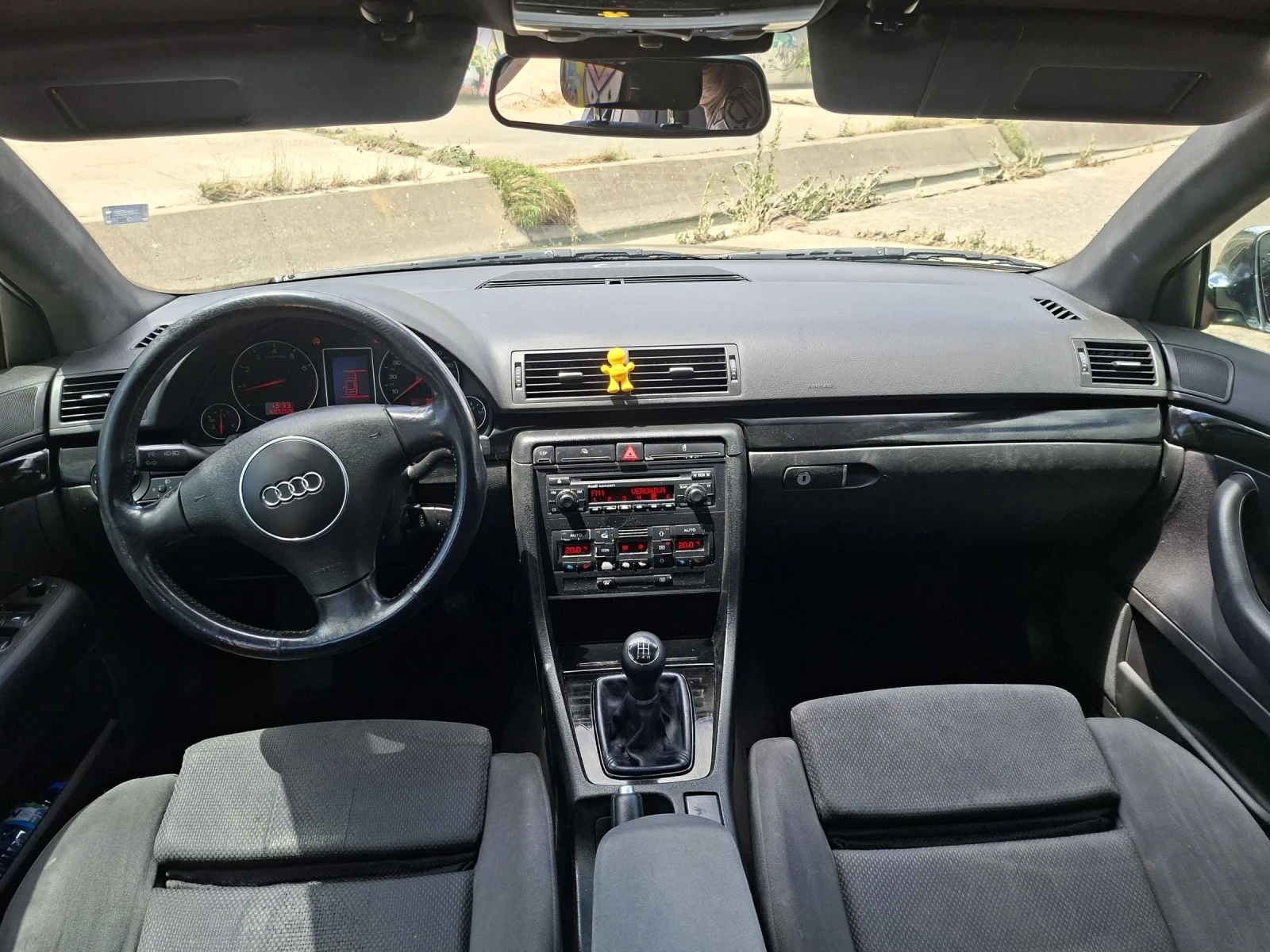 Audi A4 2.4, снимка 8 - Автомобили и джипове - 55162409