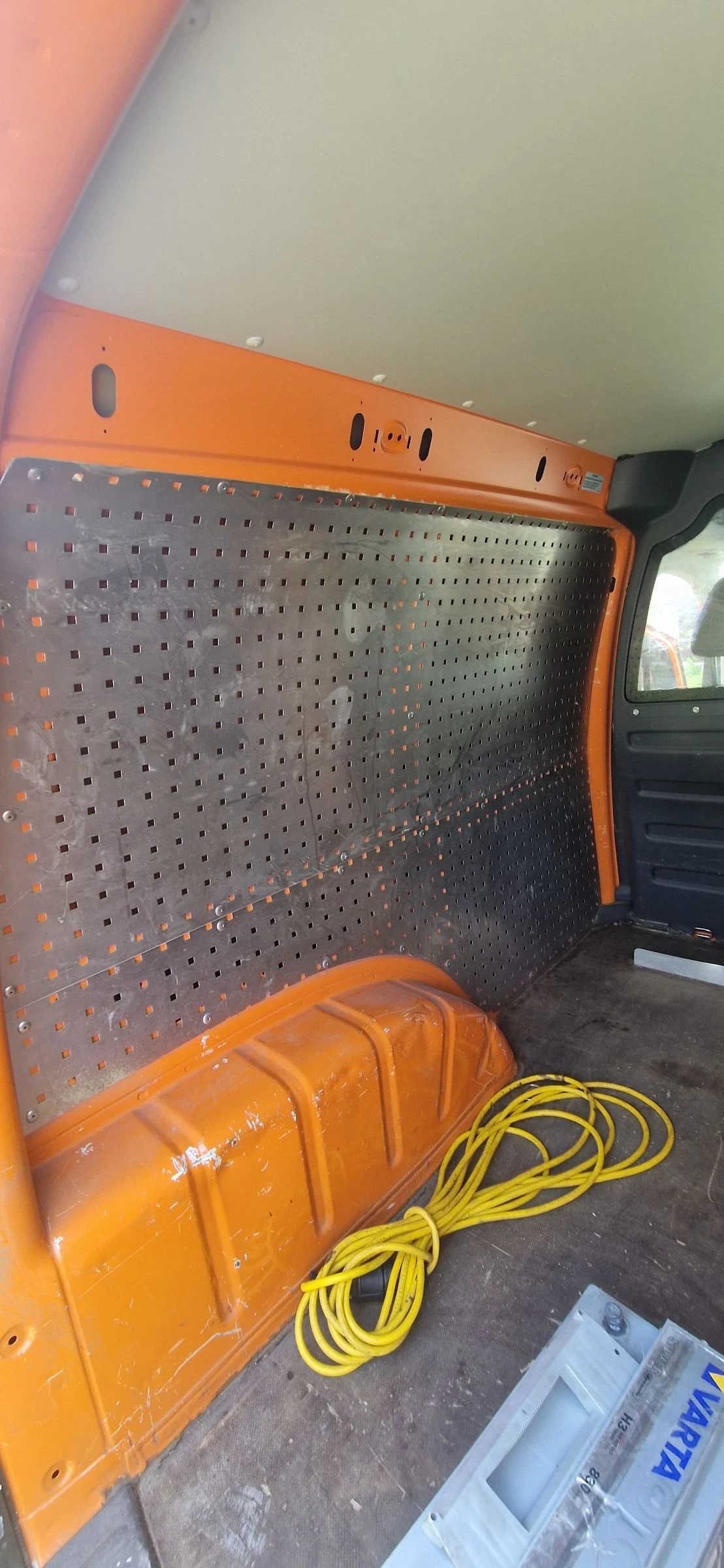 VW Caddy Ecofuel, снимка 10 - Автомобили и джипове - 55289583