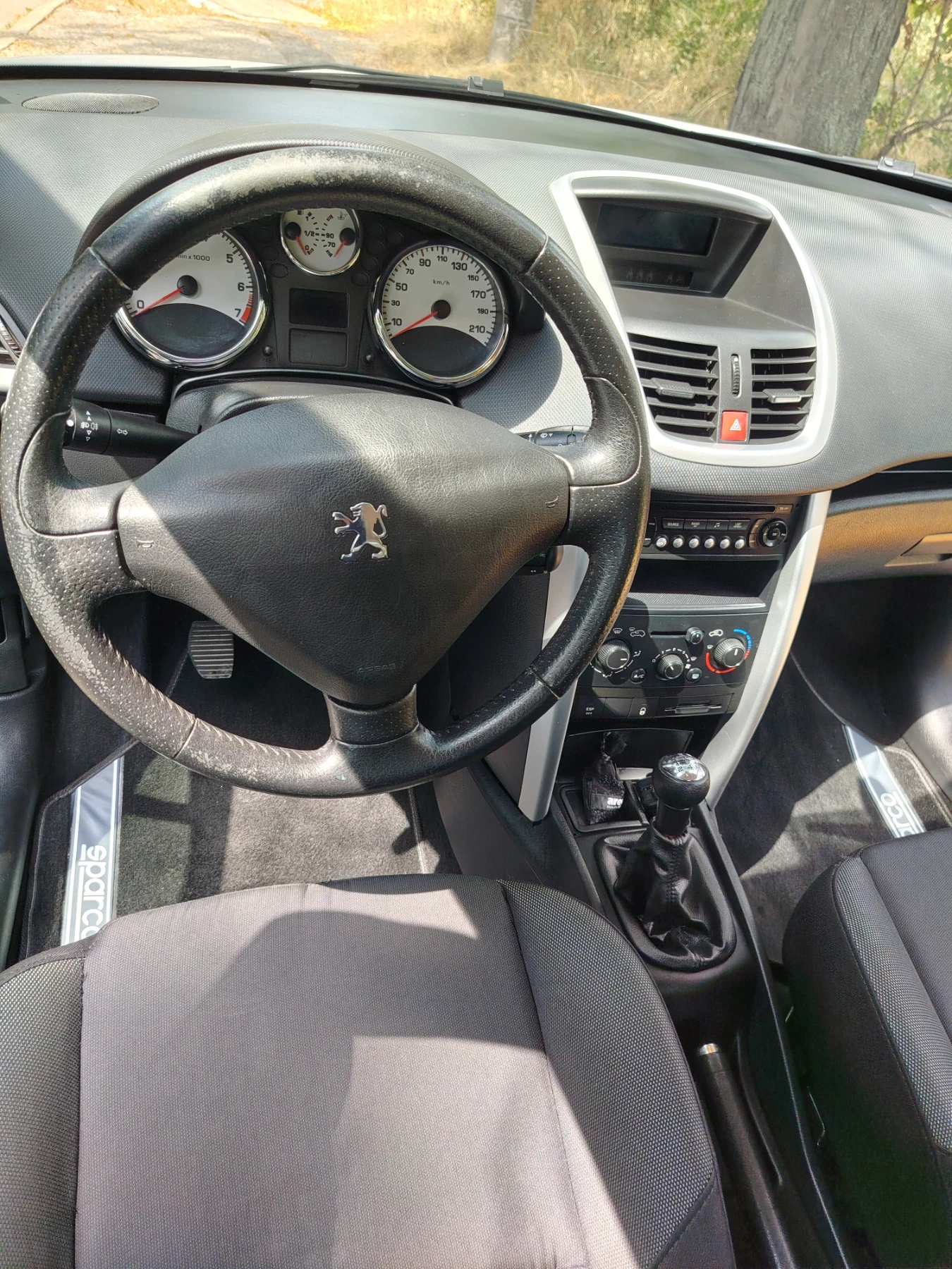 Peugeot 207, снимка 10 - Автомобили и джипове - 55597591