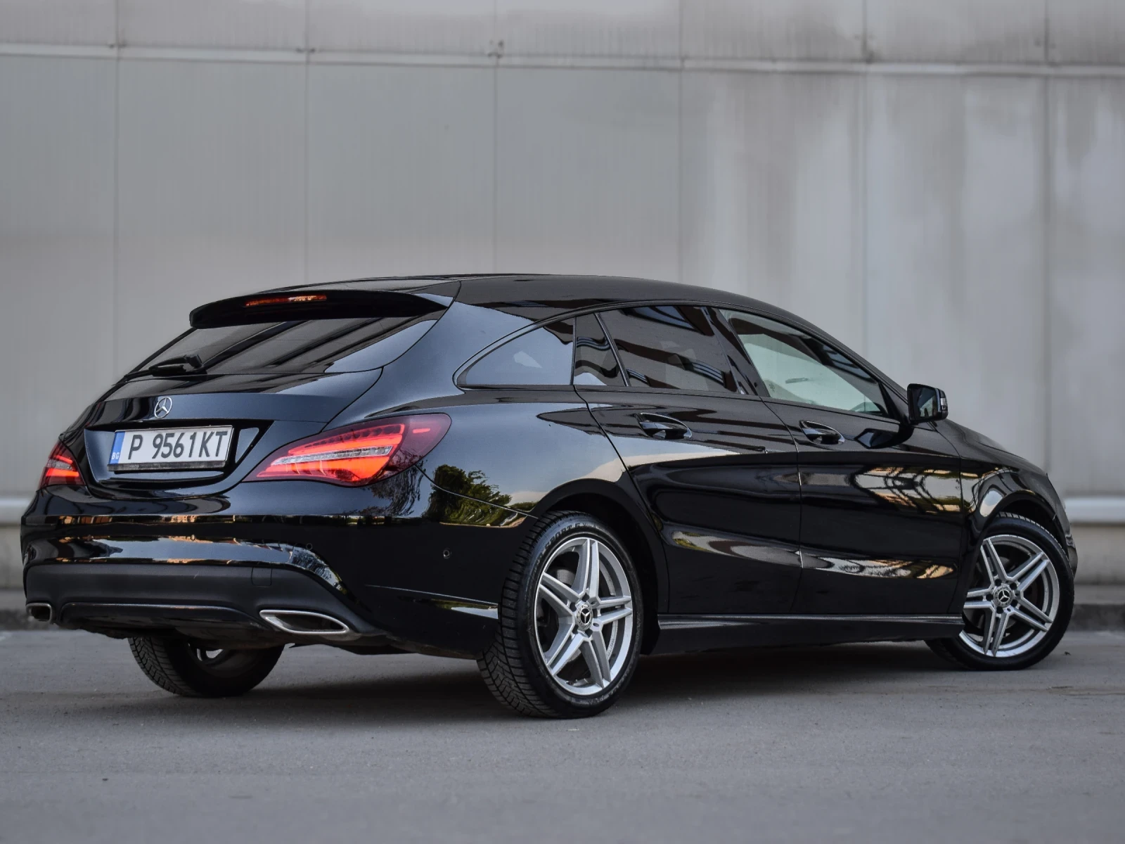 Mercedes-Benz CLA 220, снимка 6 - Автомобили и джипове - 55741887