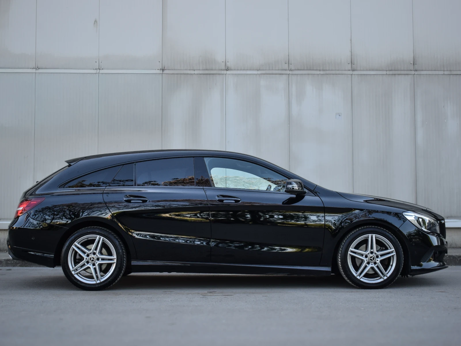 Mercedes-Benz CLA 220, снимка 5 - Автомобили и джипове - 55741887
