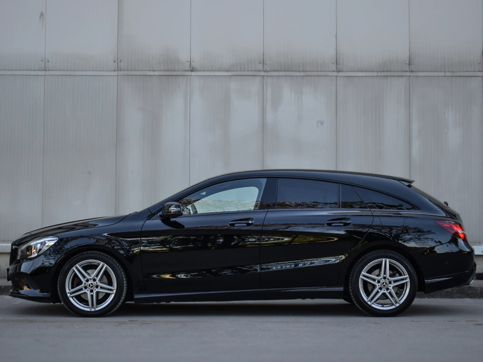 Mercedes-Benz CLA 220, снимка 4 - Автомобили и джипове - 55741887