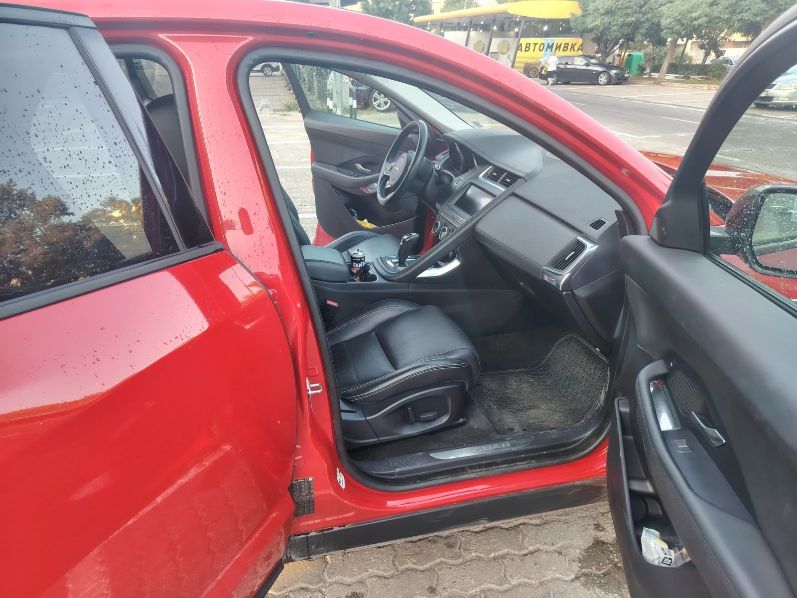 Jaguar E-pace, снимка 6 - Автомобили и джипове - 55780442