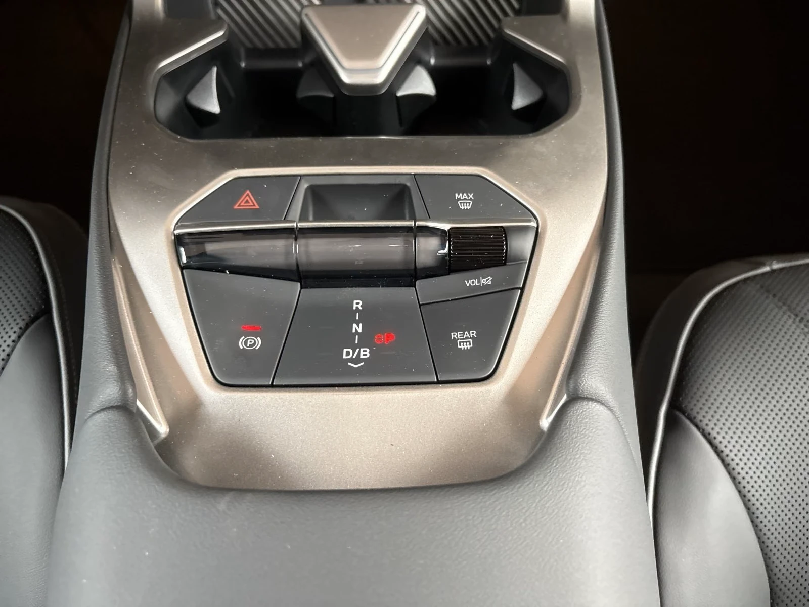 BMW iX3 40* DISTR* HEAD-UP* LED* CAM*  | Mobile.bg � ����������� 9