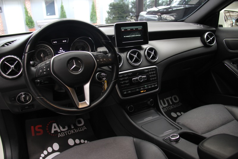 Mercedes-Benz GLA 200 GLA 200 4matic/Navi/Panorama, снимка 10 - Автомобили и джипове - 40663539