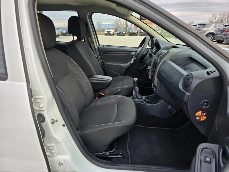 Dacia Duster 1.6 Бенз/Газ, 115к.с., само 114000км., Euro 6!, снимка 12 - Автомобили и джипове - 53453246