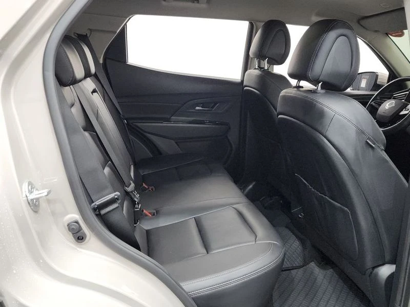 SsangYong Korando 1.5 Automatic, снимка 11 - Автомобили и джипове - 55750131