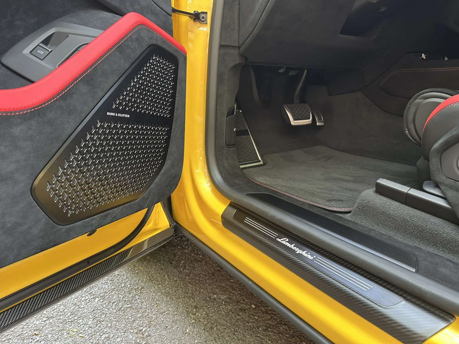 Lamborghini Urus Performante Carbon Package | Mobile.bg   14