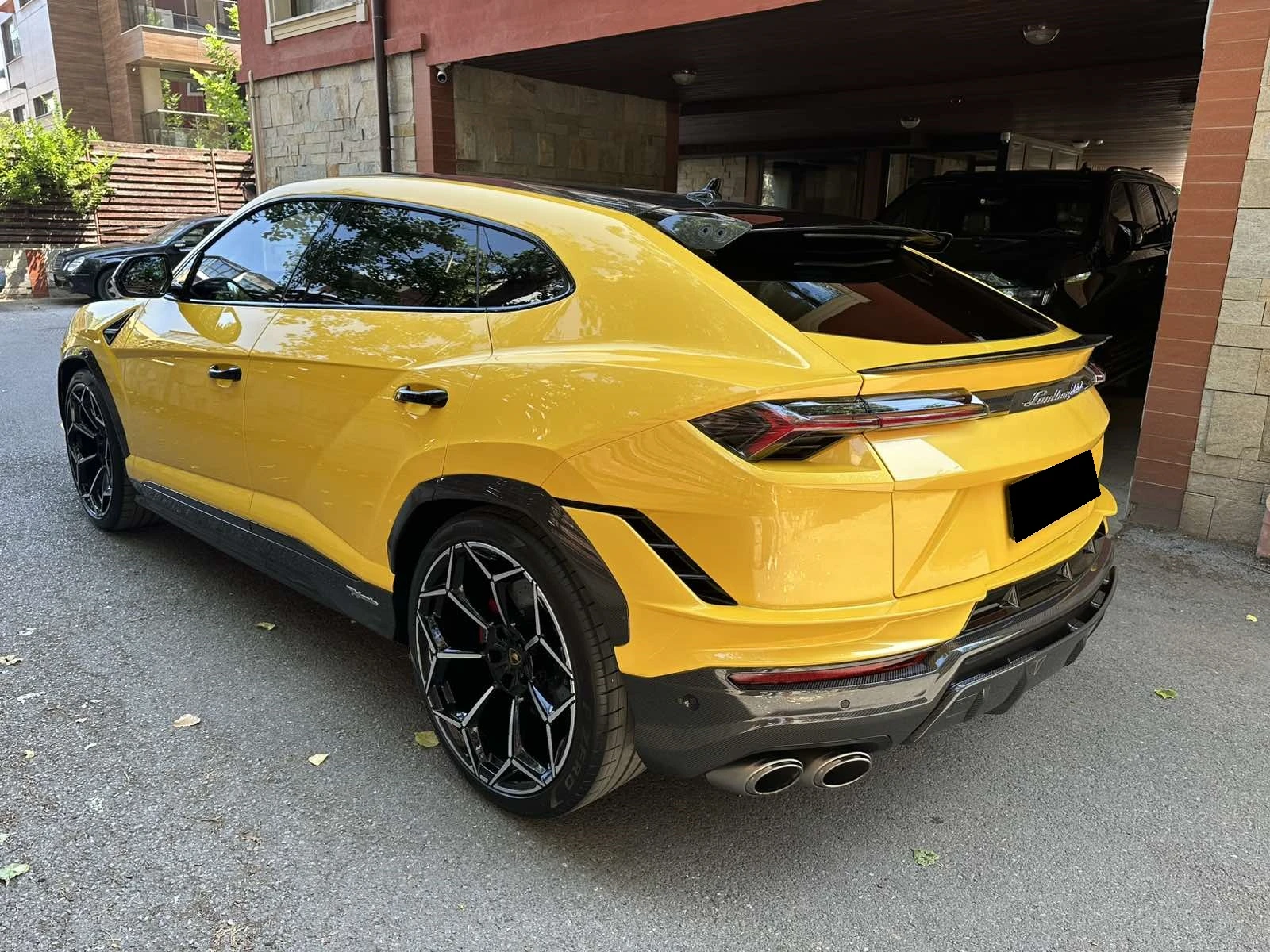 Lamborghini Urus Performante Carbon Package - изображение 4