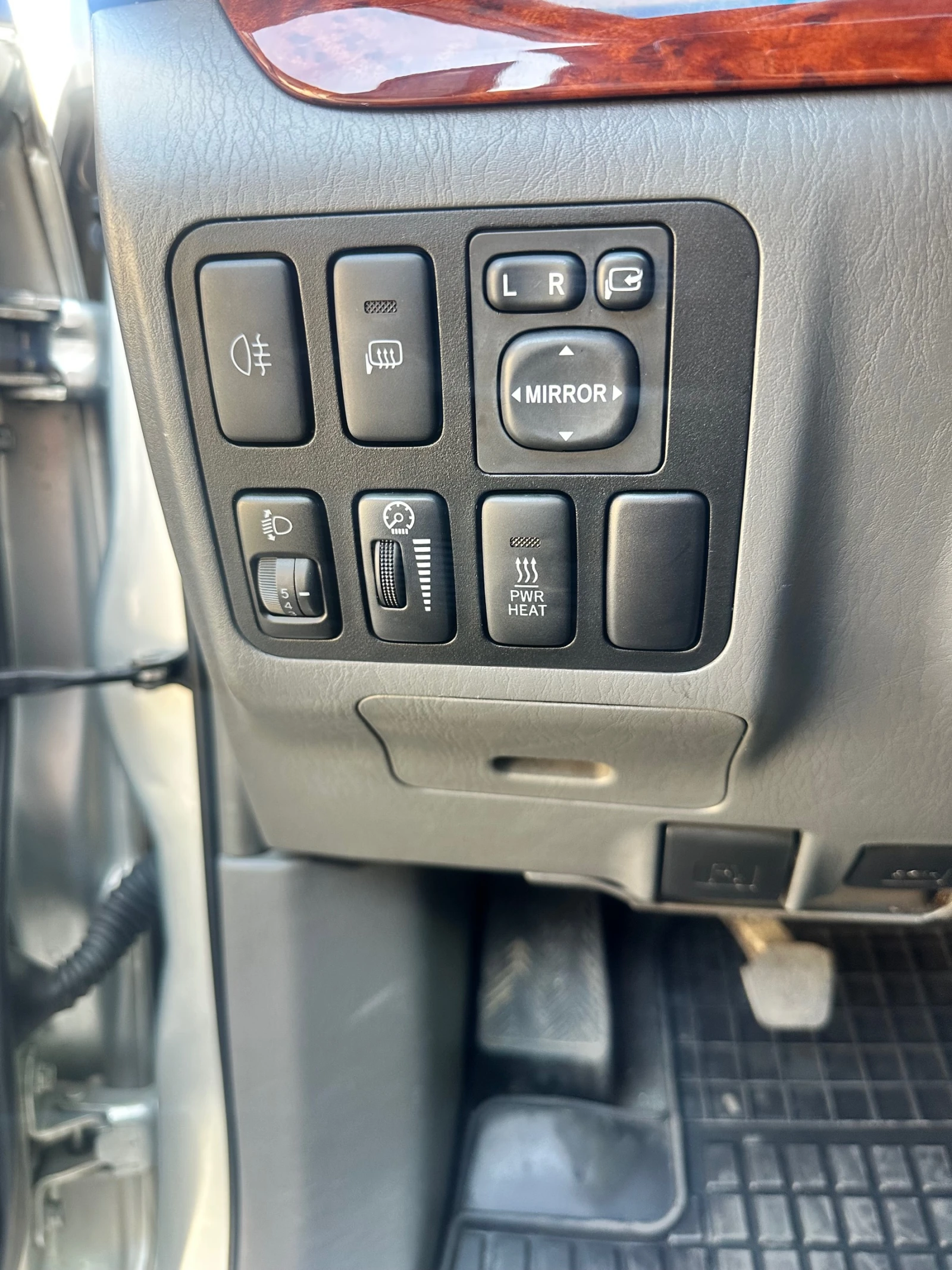 Toyota Land cruiser 3.0 D4D 163h.p РЪЧКА - изображение 5