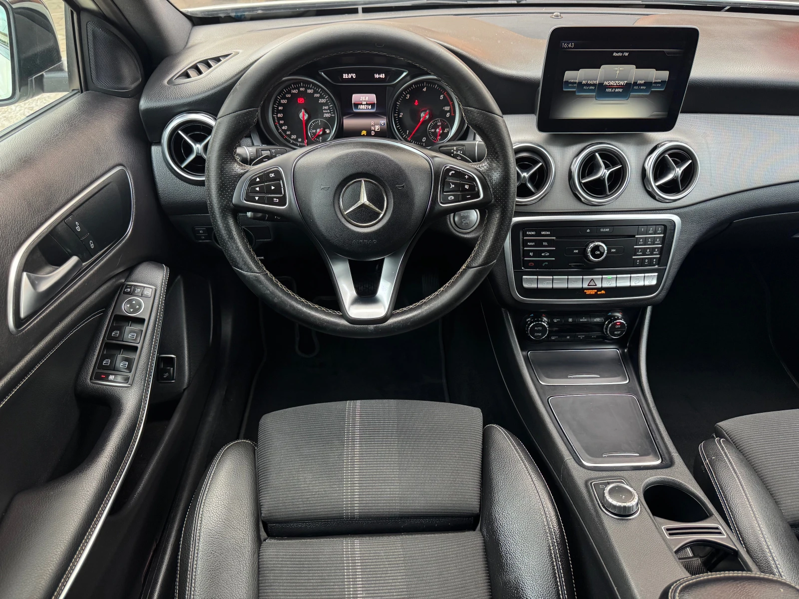 Mercedes-Benz GLA 2.2CDI* AUT* 100%KM* FACE* NAVI* TOP* LIZING - изображение 3