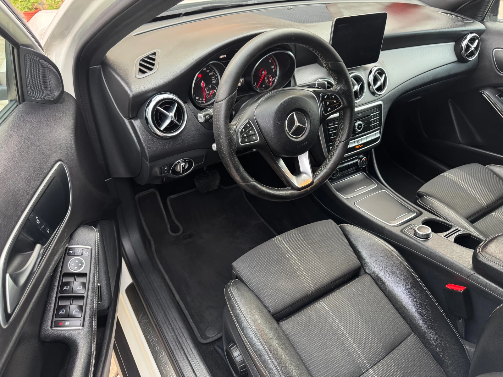 Mercedes-Benz GLA 2.2CDI* AUT* 100%KM* FACE* NAVI* TOP* LIZING | Mobile.bg   15