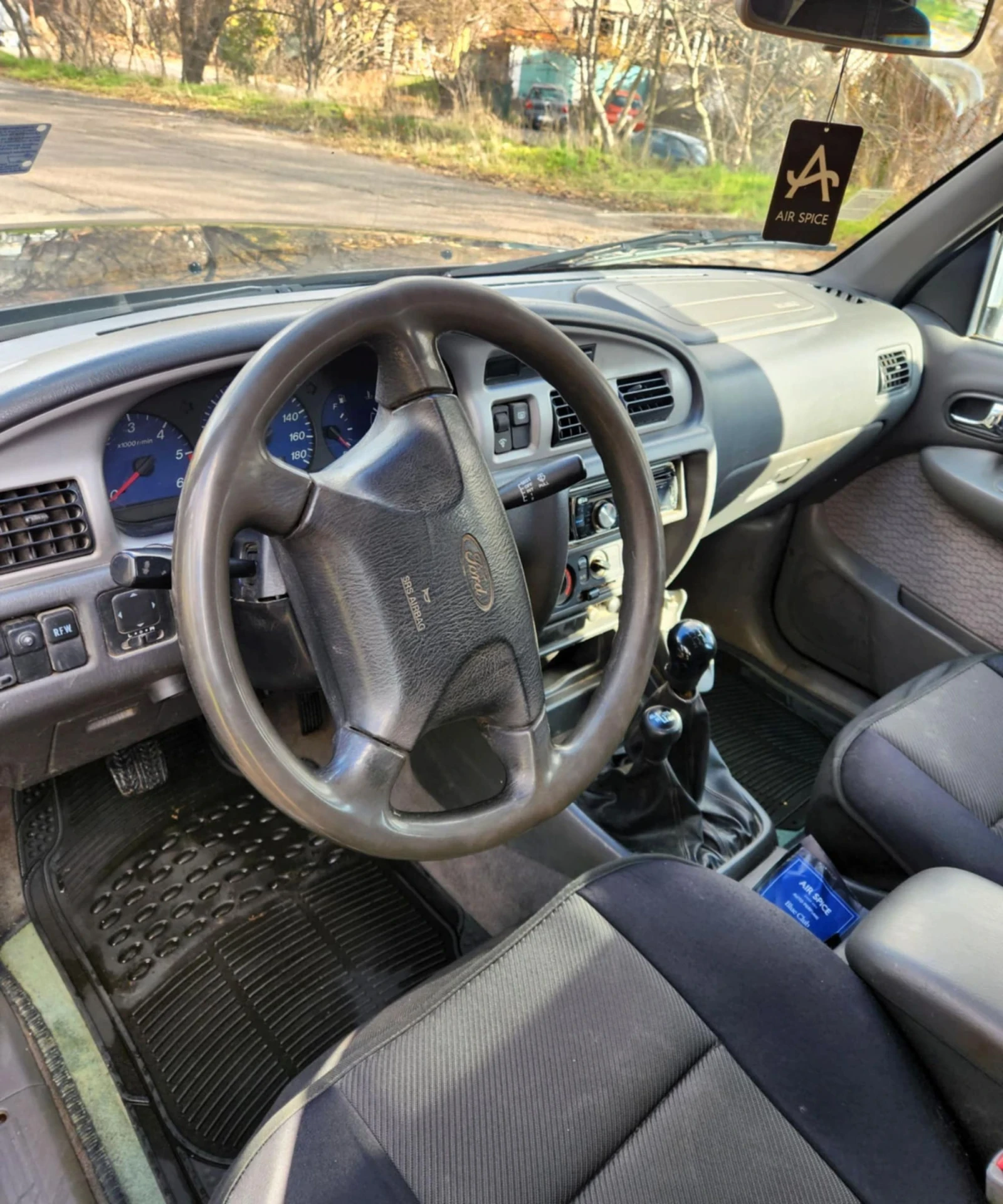 Ford Ranger 2.5 TDI 109 - изображение 6