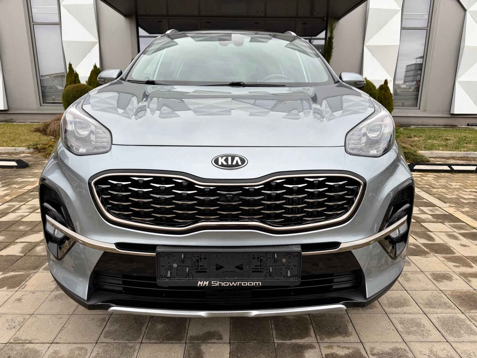 Kia Sportage GT-LINE-4X4-360КАМЕРИ-ПАНОРАМА-КАМЕРА-ПАМЕТ-JBL- - изображение 2